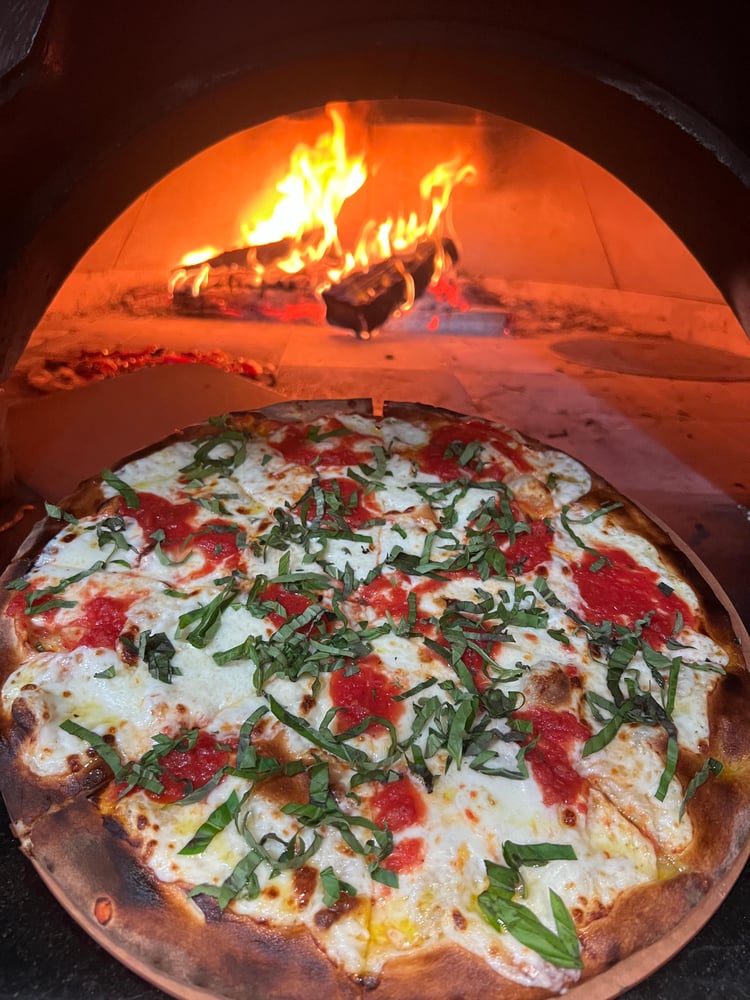 Large Enton Pizza