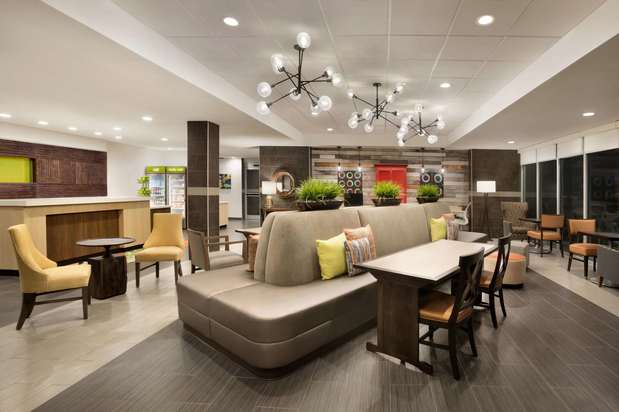 Images Home2 Suites by Hilton Houston/Webster