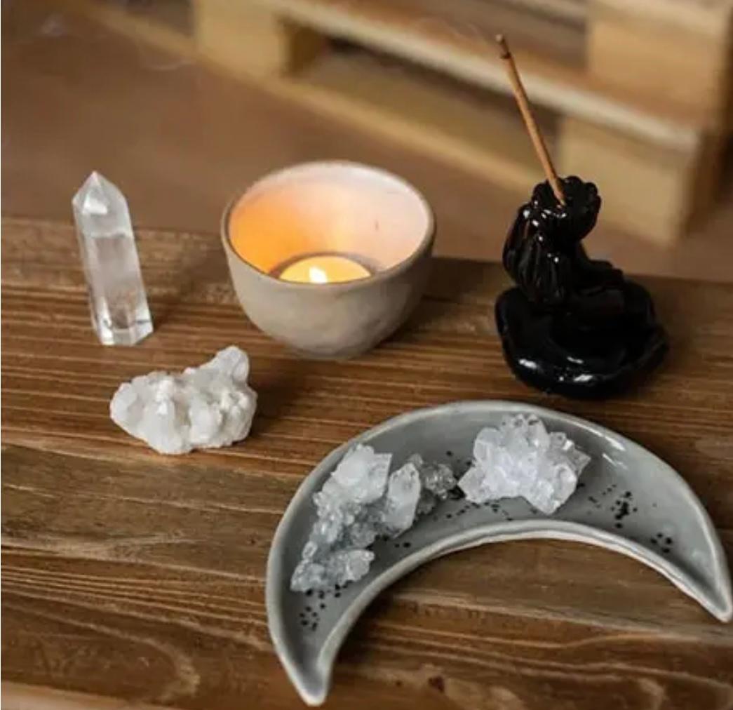 Psychic Ivanna - Tarot Card Readings Image