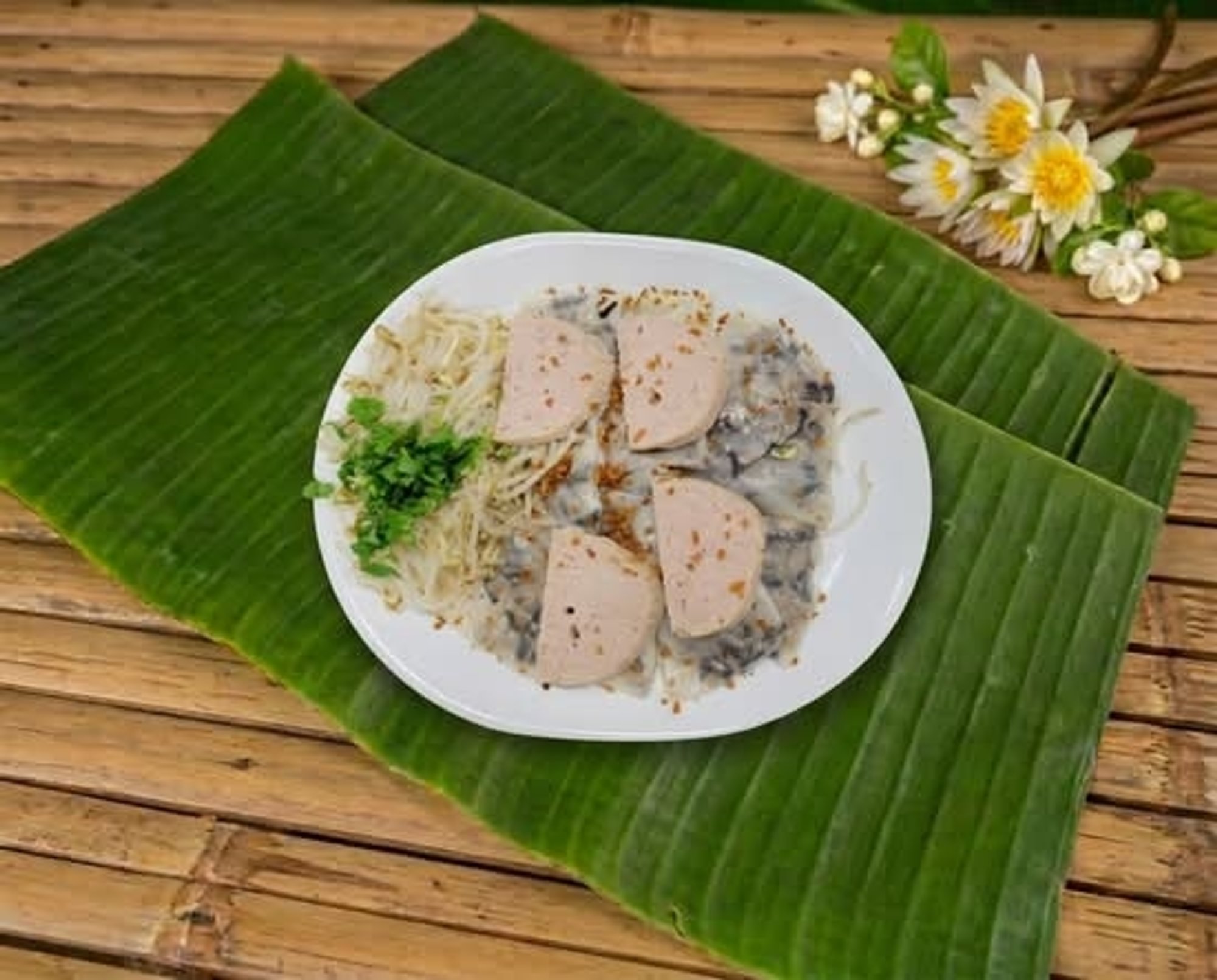 Steamed Rice Paper with Ground Pork & Pork Roll (Bánh Cuốn Thịt Chả Lụa)