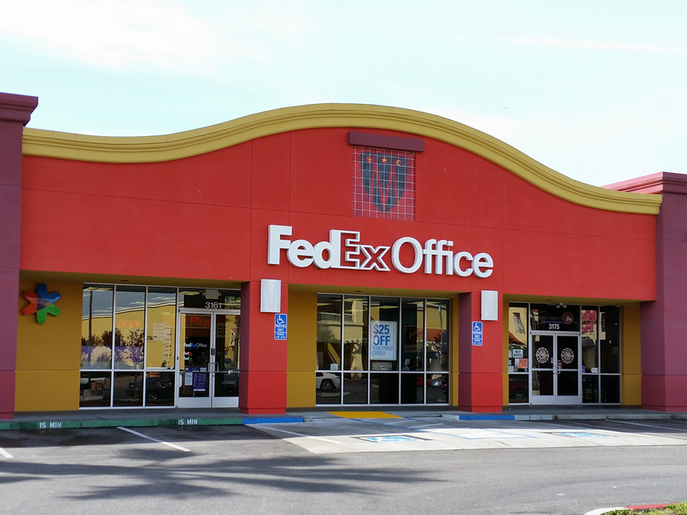 FedEx Office Print & Ship Center Photo