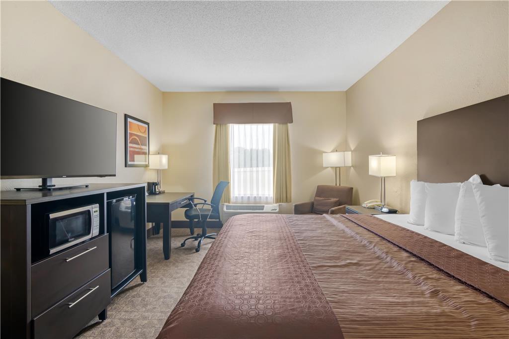 Best Western Teal Lake Inn Image