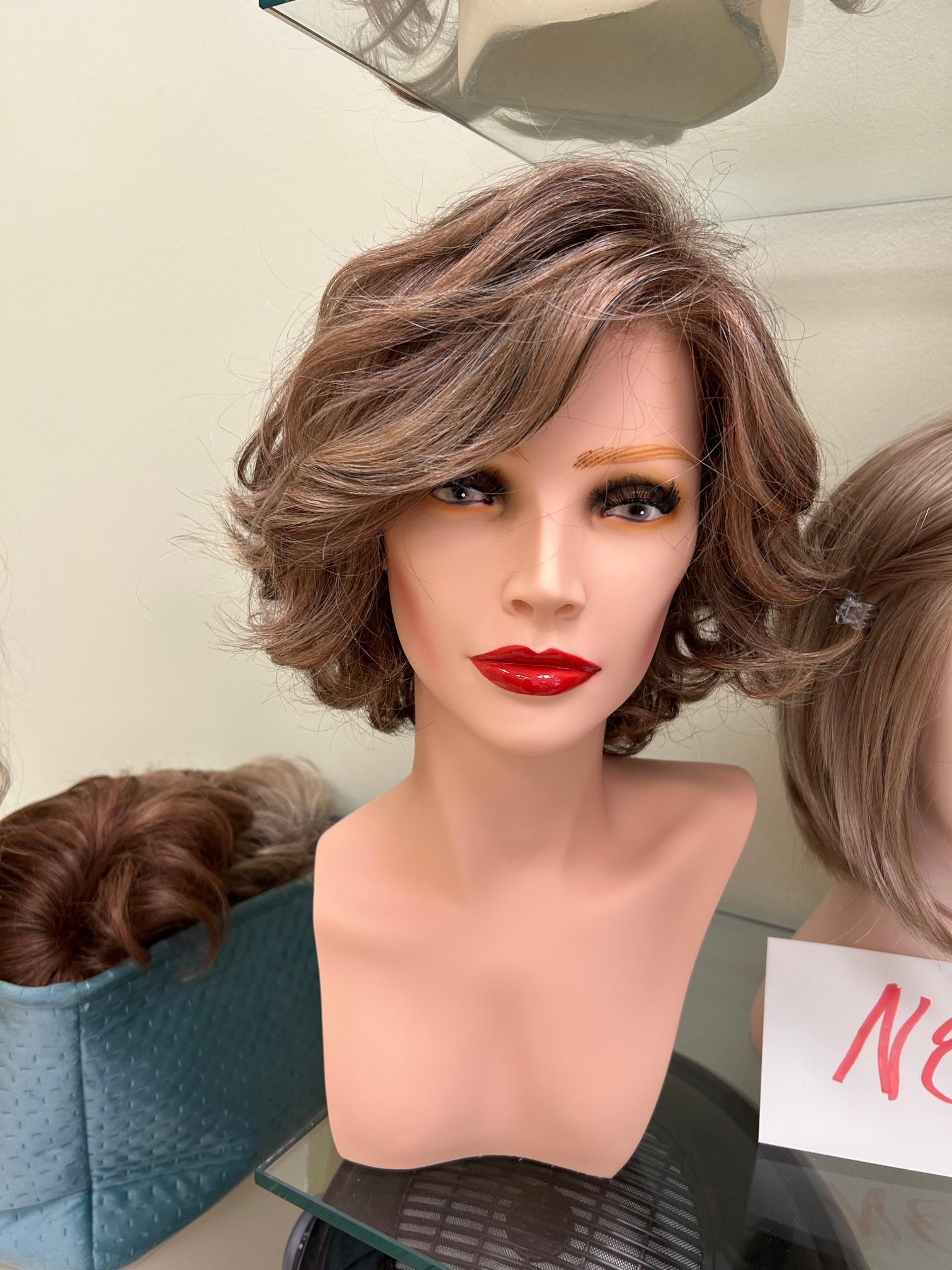 Roland's Wig Salon Image