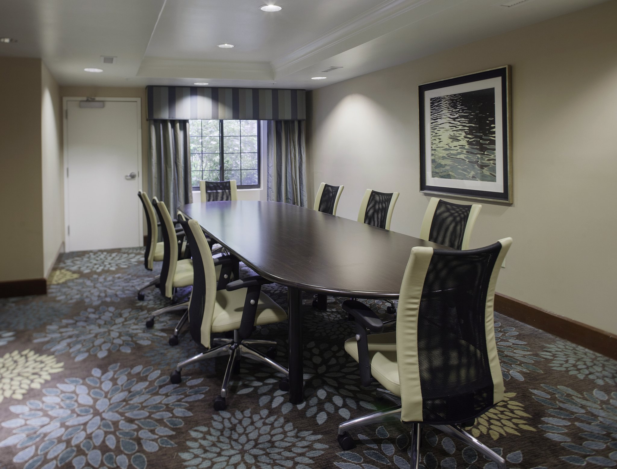 Staybridge Suites Fayetteville/Univ of Arkansas by IHG Image