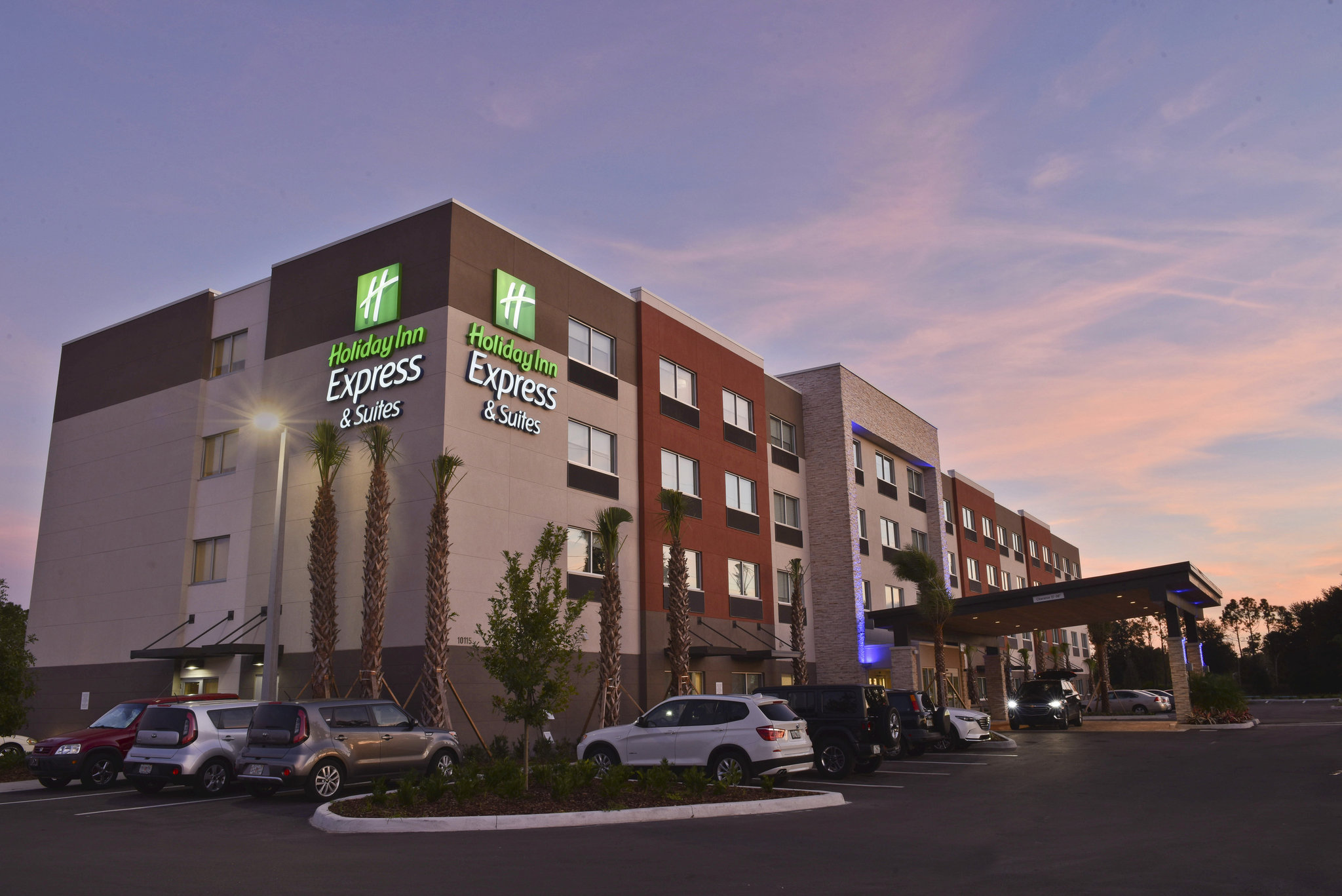 Holiday Inn Express & Suites Orlando Southeast by IHG