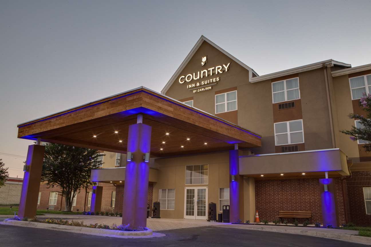 Country Inn & Suites by Radisson, Harlingen, TX Photo