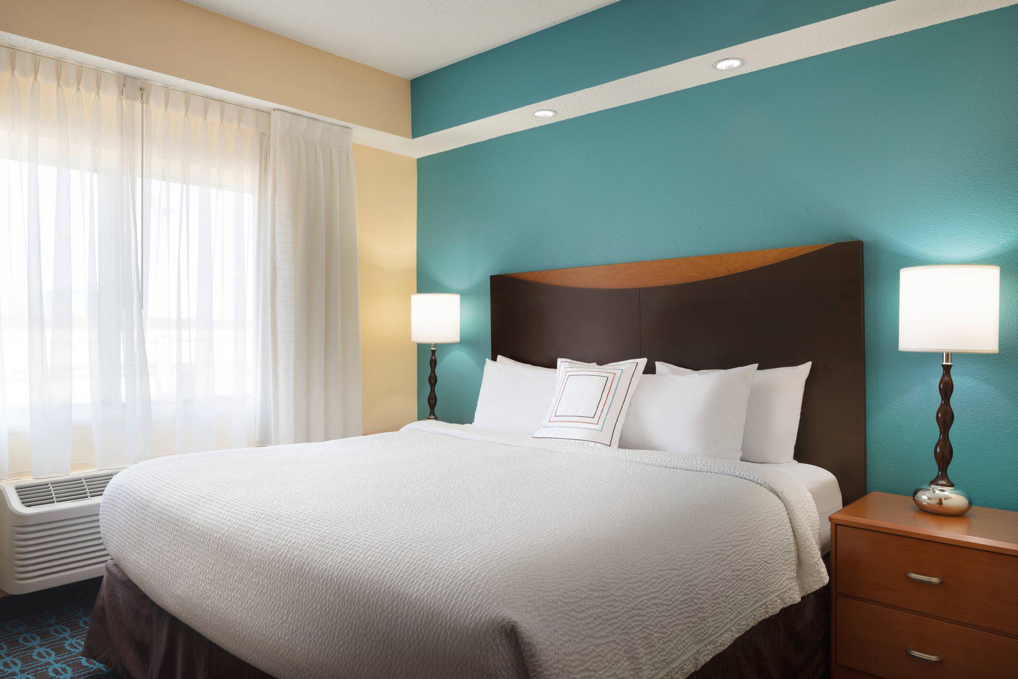 Fairfield Inn & Suites by Marriott Minneapolis Bloomington/Mall of America Photo