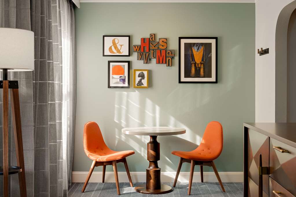 Hayes Mansion San Jose, Curio Collection by Hilton Image