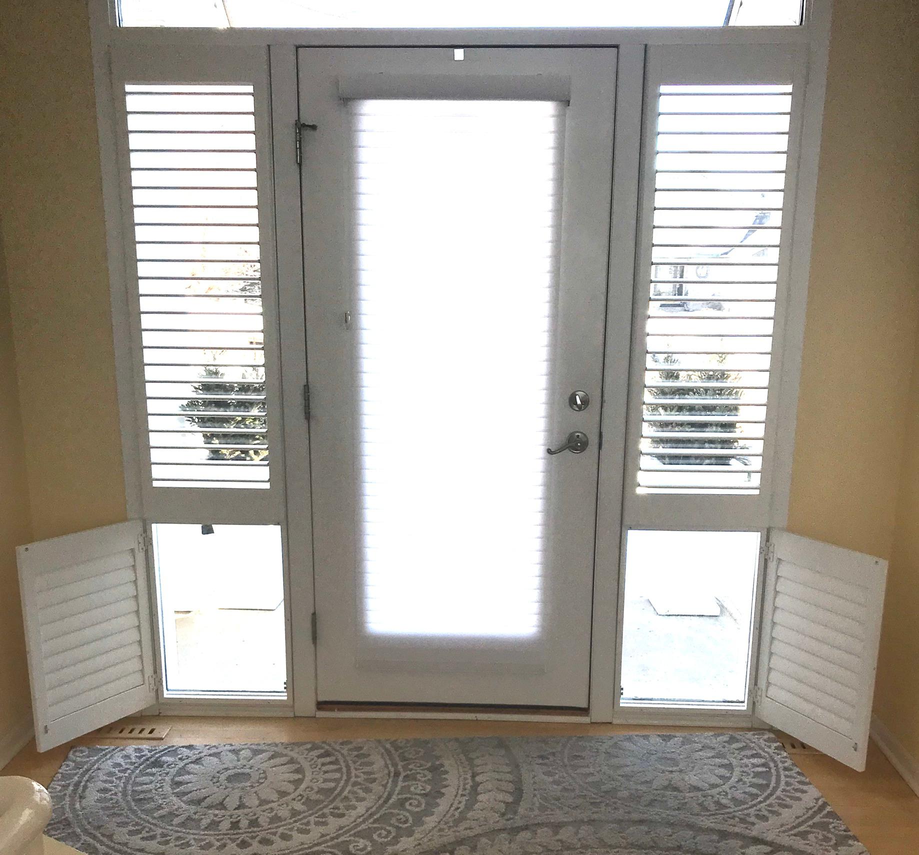 These Victoria clients wanted privacy at their front door sidelight windows, but they had dogs that liked to look out from that vantage point. Custom shutters to the rescue! Close the louvers above for privacy, and swing open the doors below for your furry friends!
