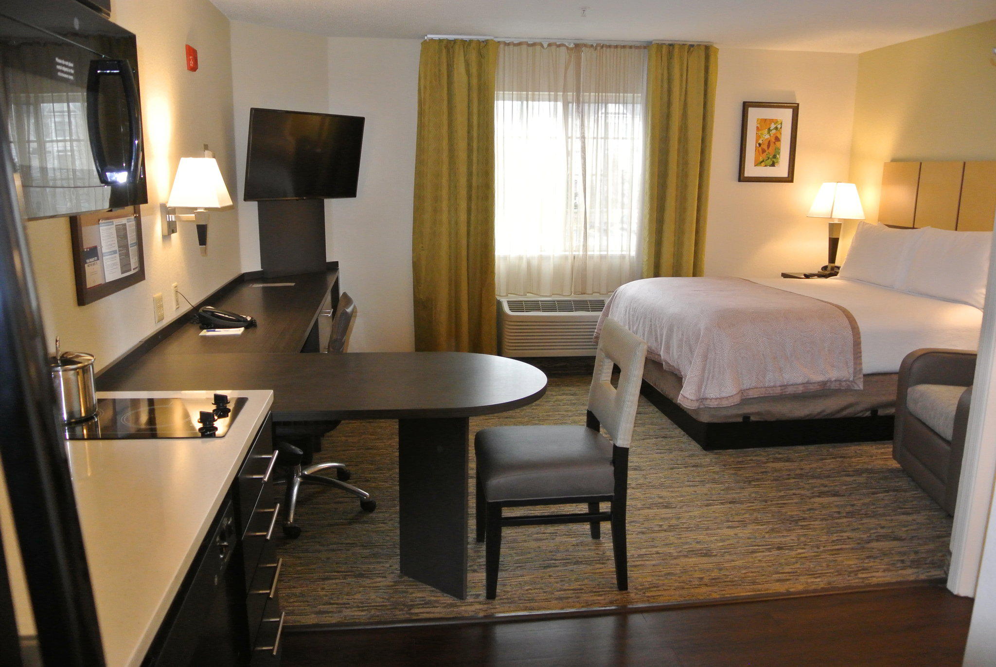 Candlewood Suites Washington-Fairfax Photo