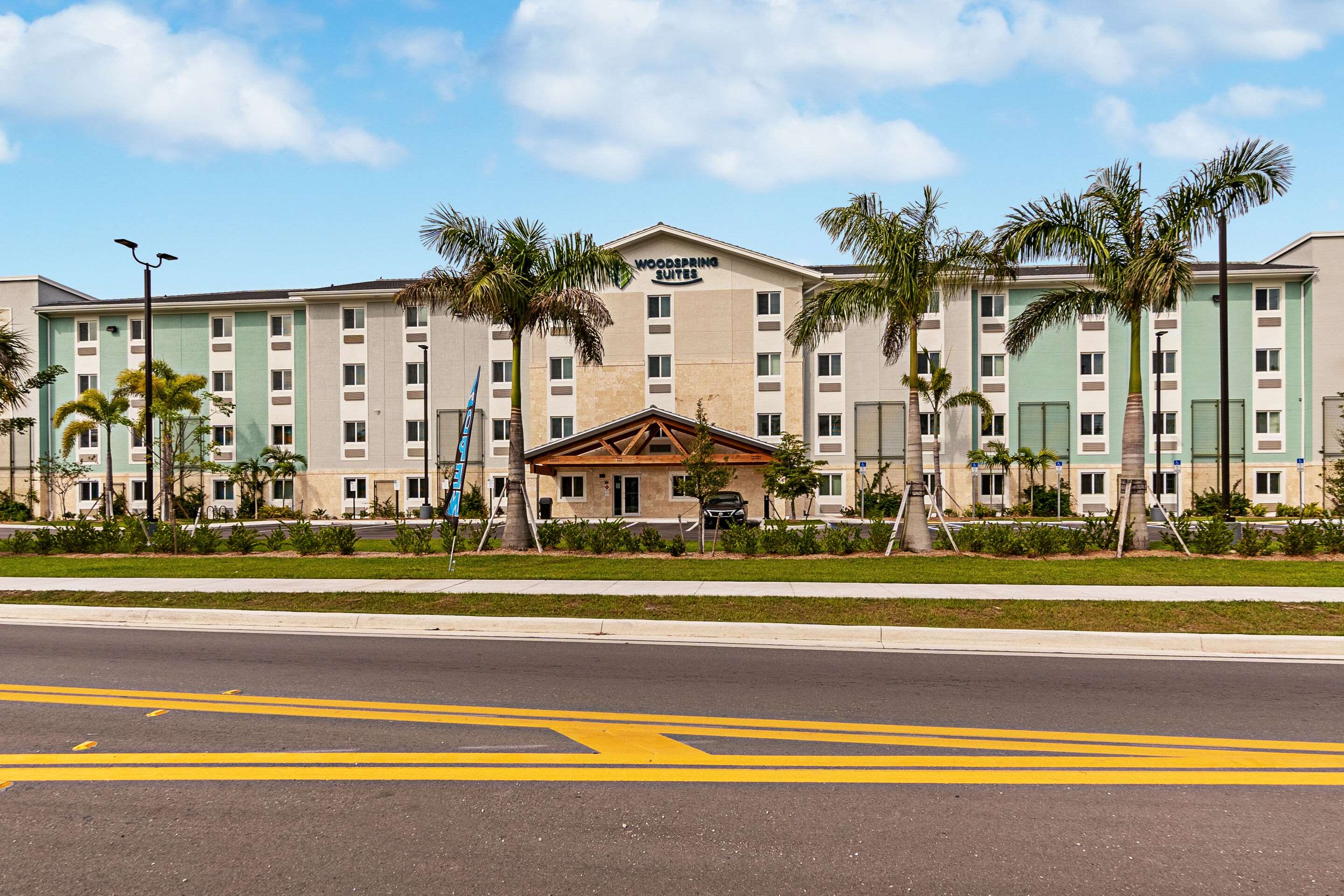 WoodSpring Suites Naples Photo