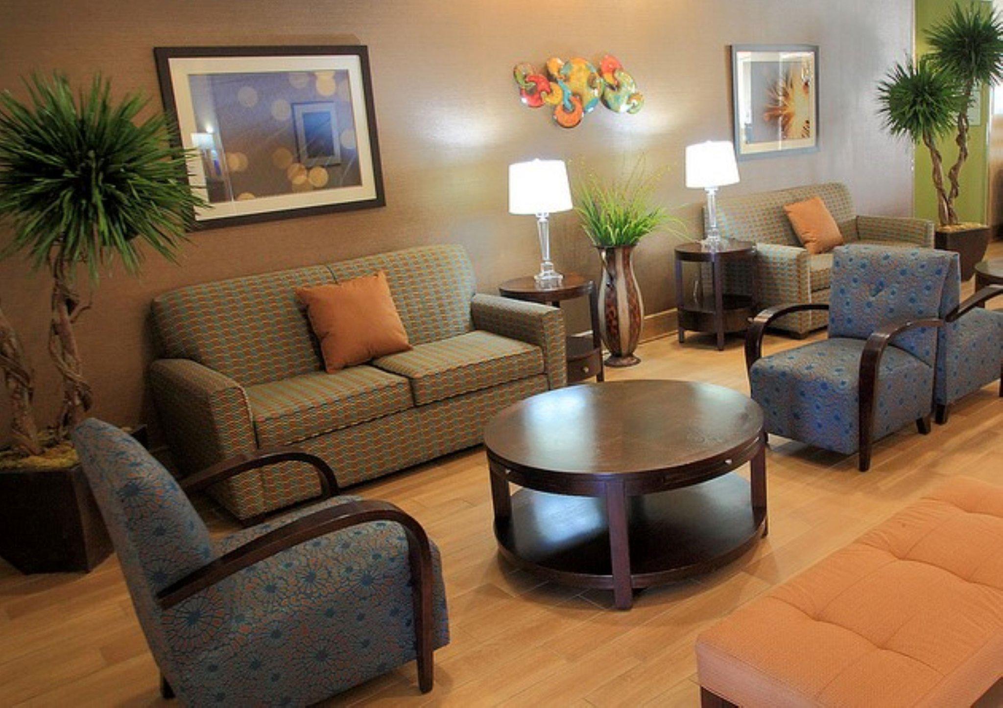 Holiday Inn Express & Suites Bossier City Photo