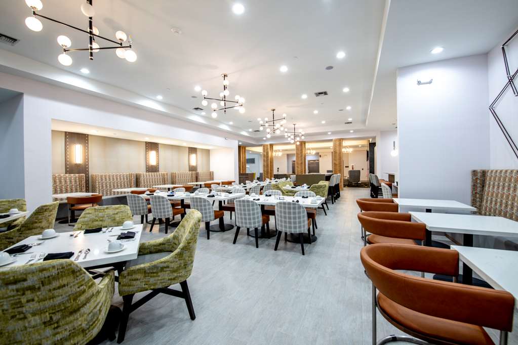 DoubleTree by Hilton Sulphur Lake Charles Image