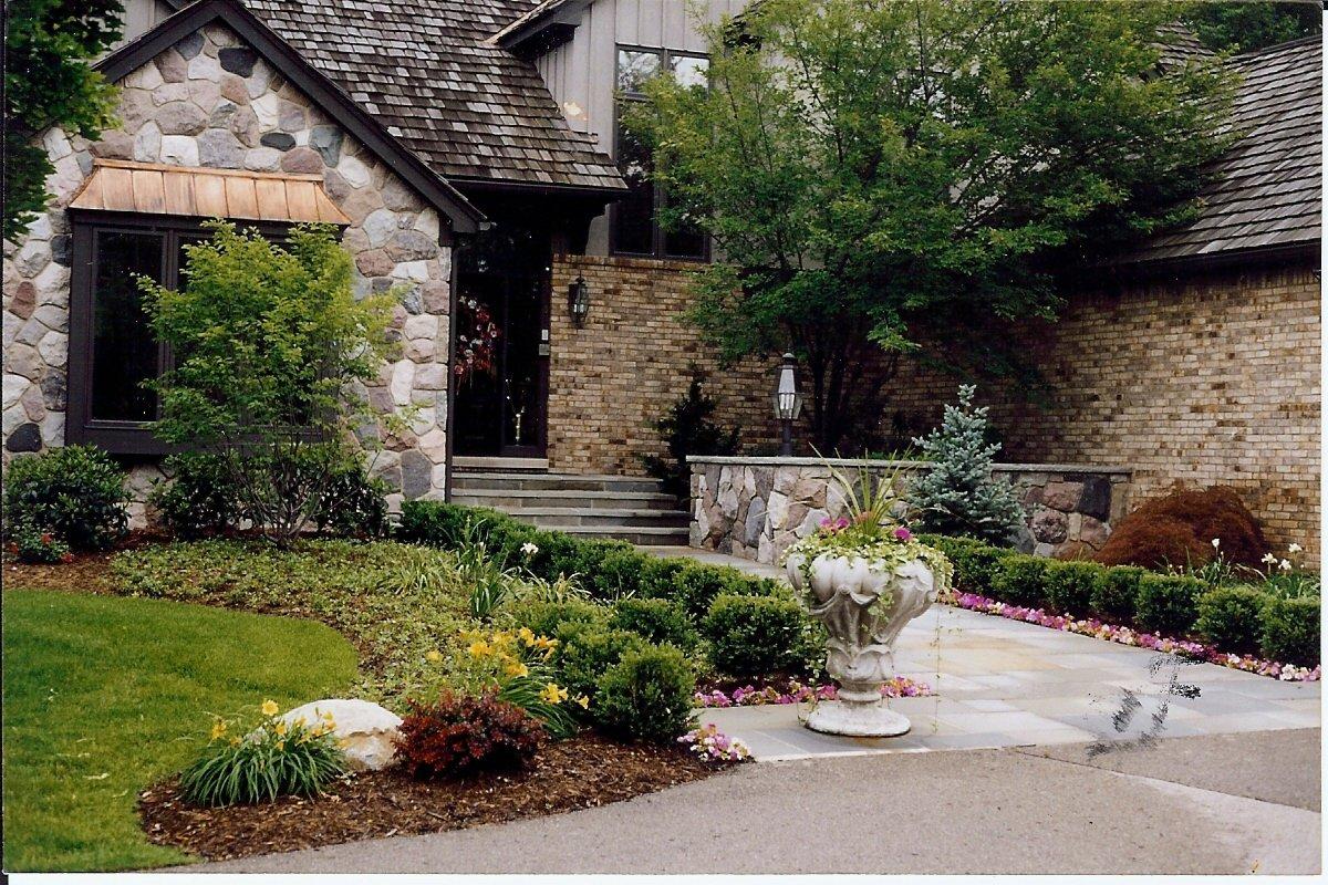 Synergy Lawnscape Image