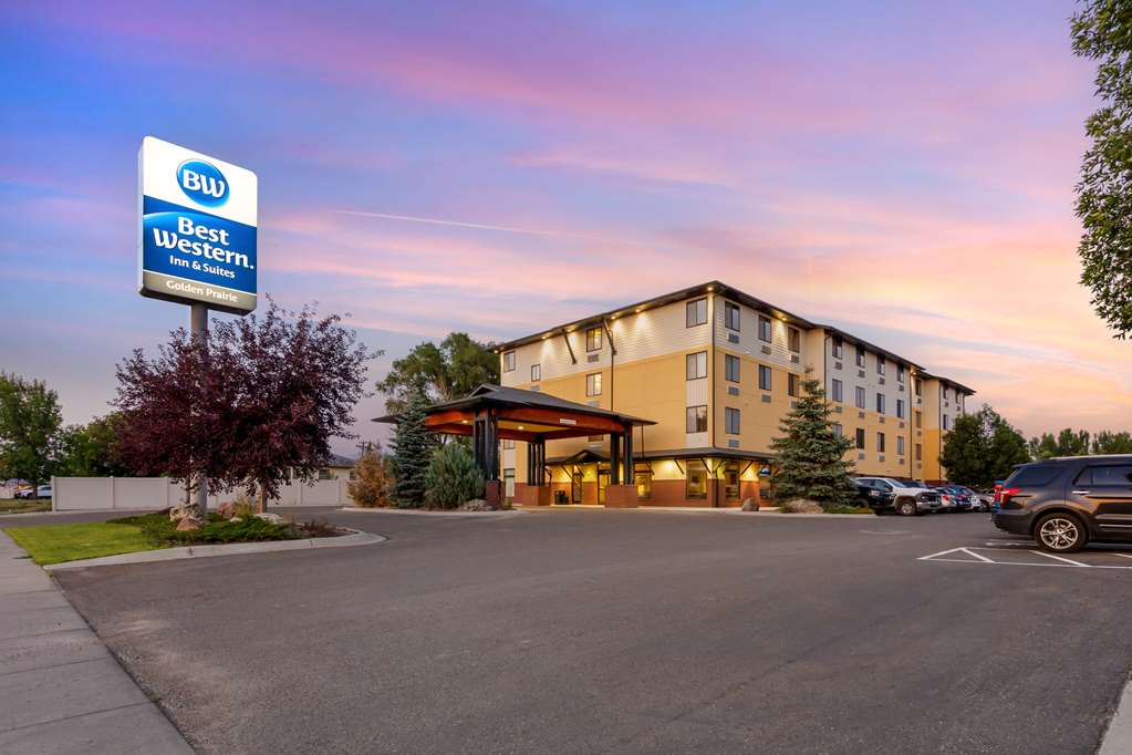 Best Western Golden Prairie Inn & Suites Image