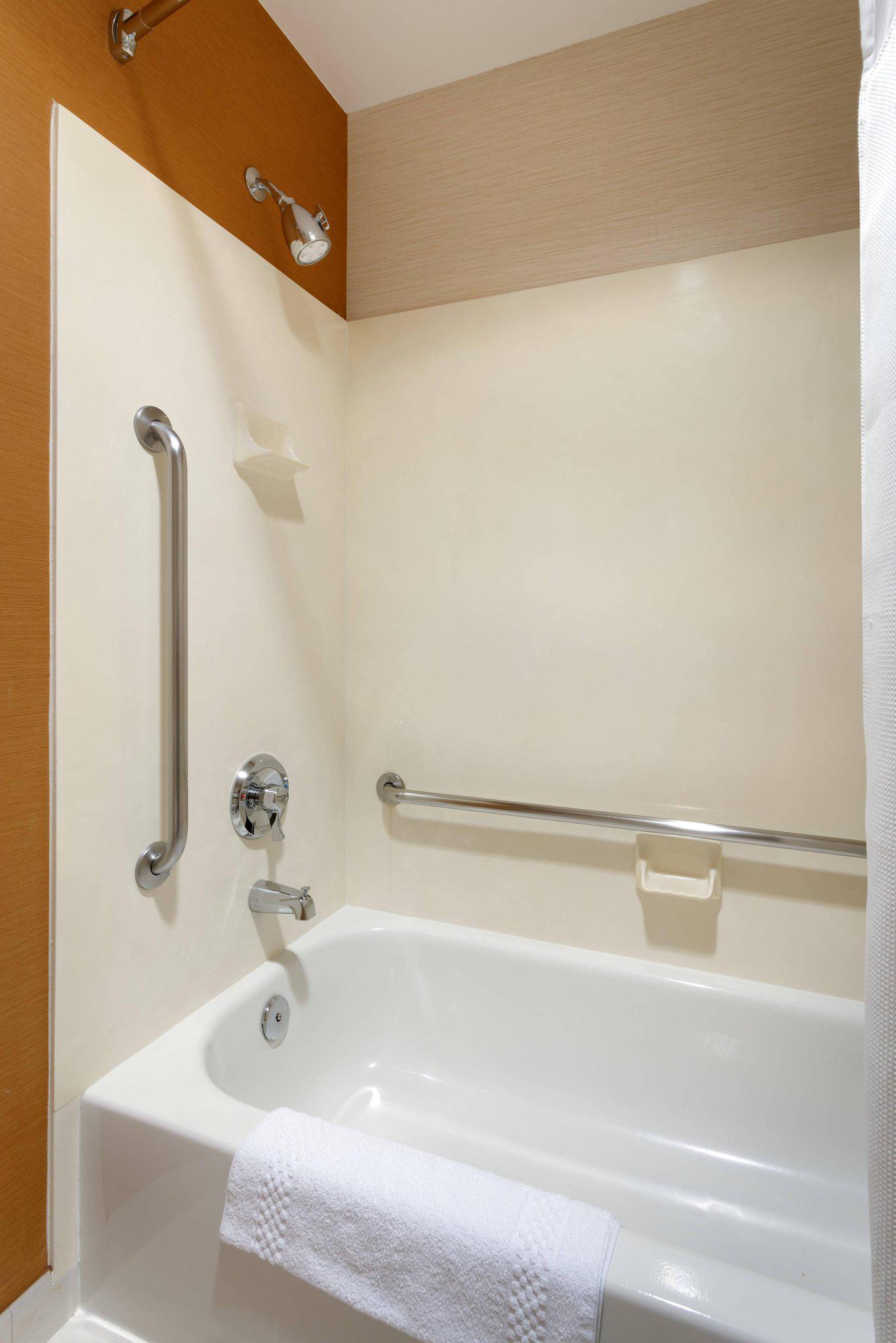 Fairfield Inn & Suites by Marriott Salt Lake City Airport Photo