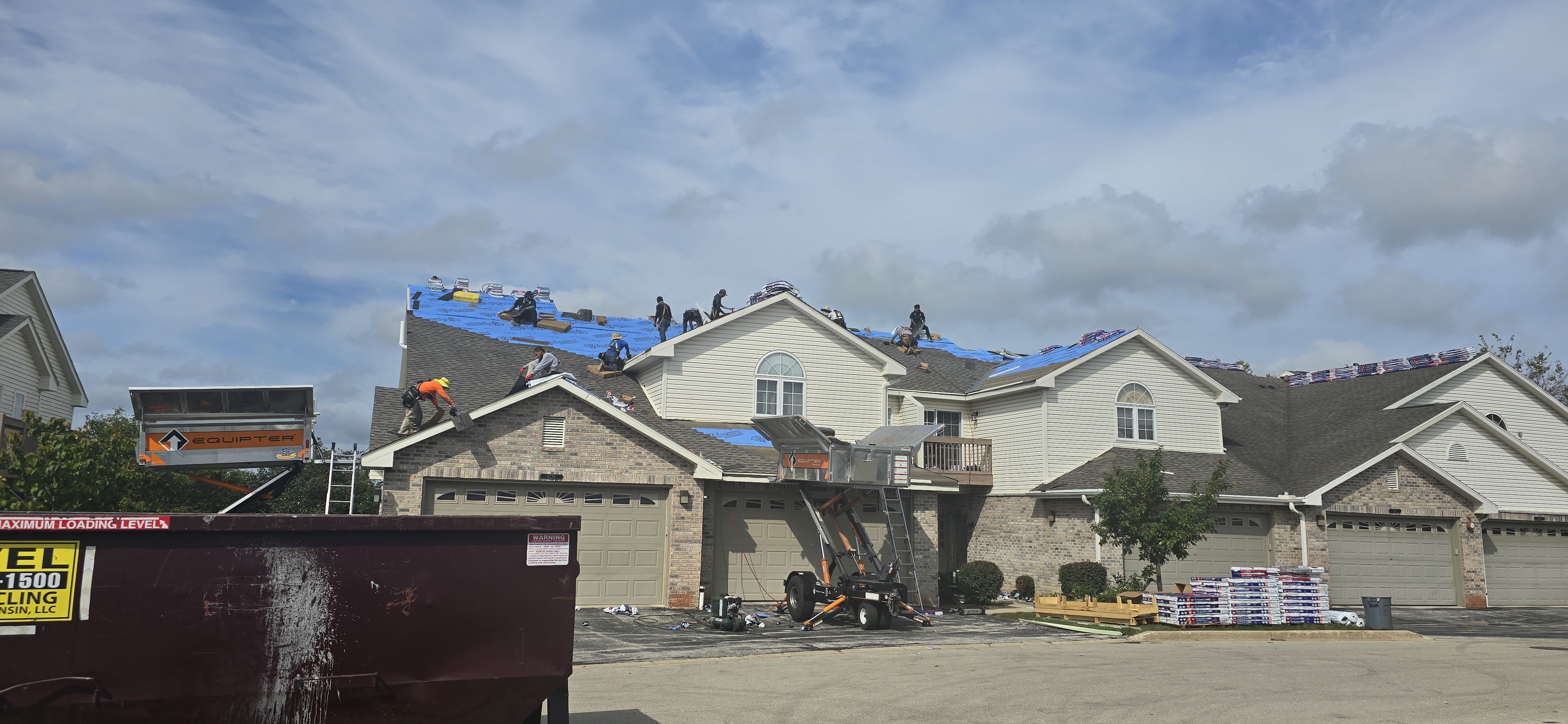 SJS Roofing & Construction Image