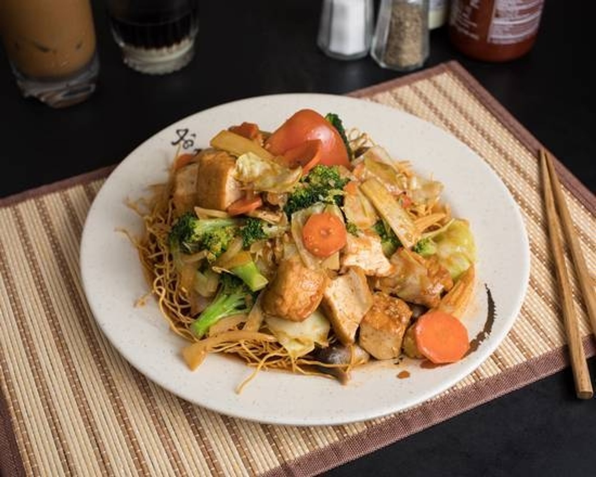 73. Vegetarian chow mein (broccoli, mushroom, bamboo shoots, cabbage & carrot) - mì xào rau