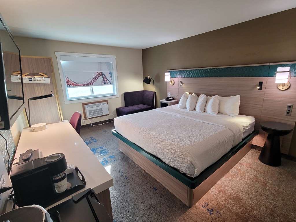 Best Western Plus Altoona Inn Image