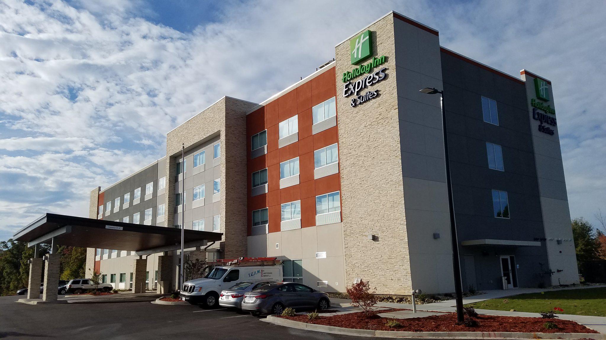 Holiday Inn Express & Suites Greenville SE - Simpsonville Photo