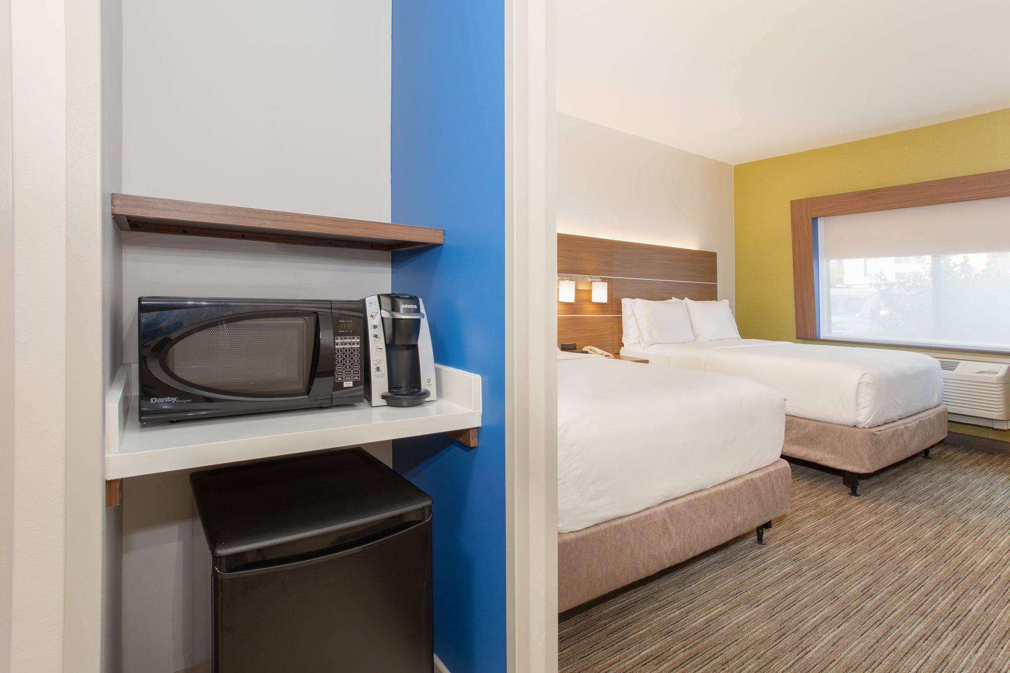 Holiday Inn Express & Suites Phoenix Tempe - University Photo