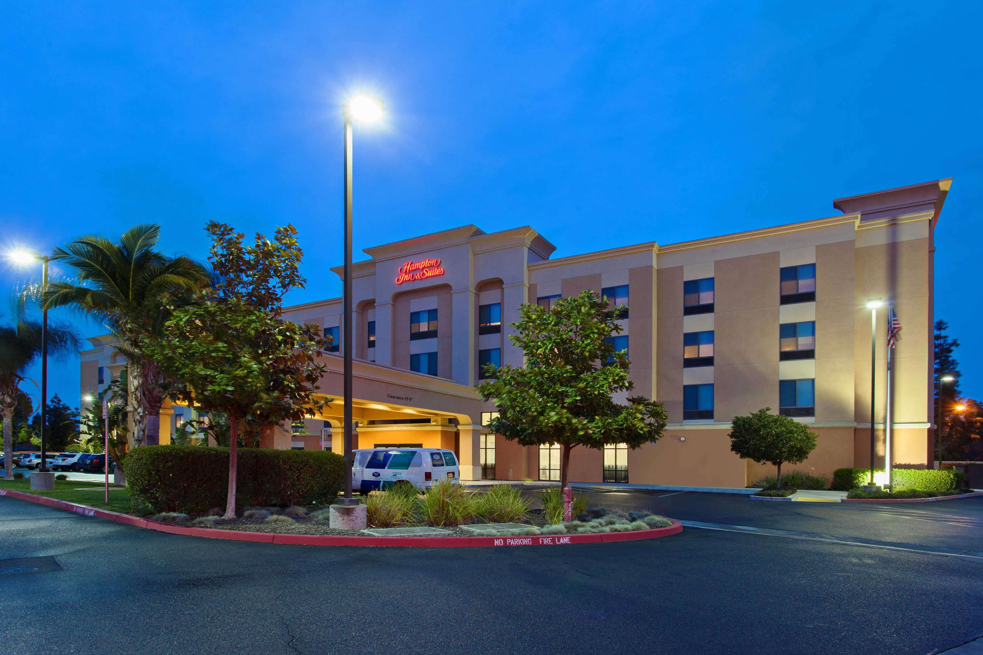 Hampton Inn & Suites Clovis-Airport North Photo