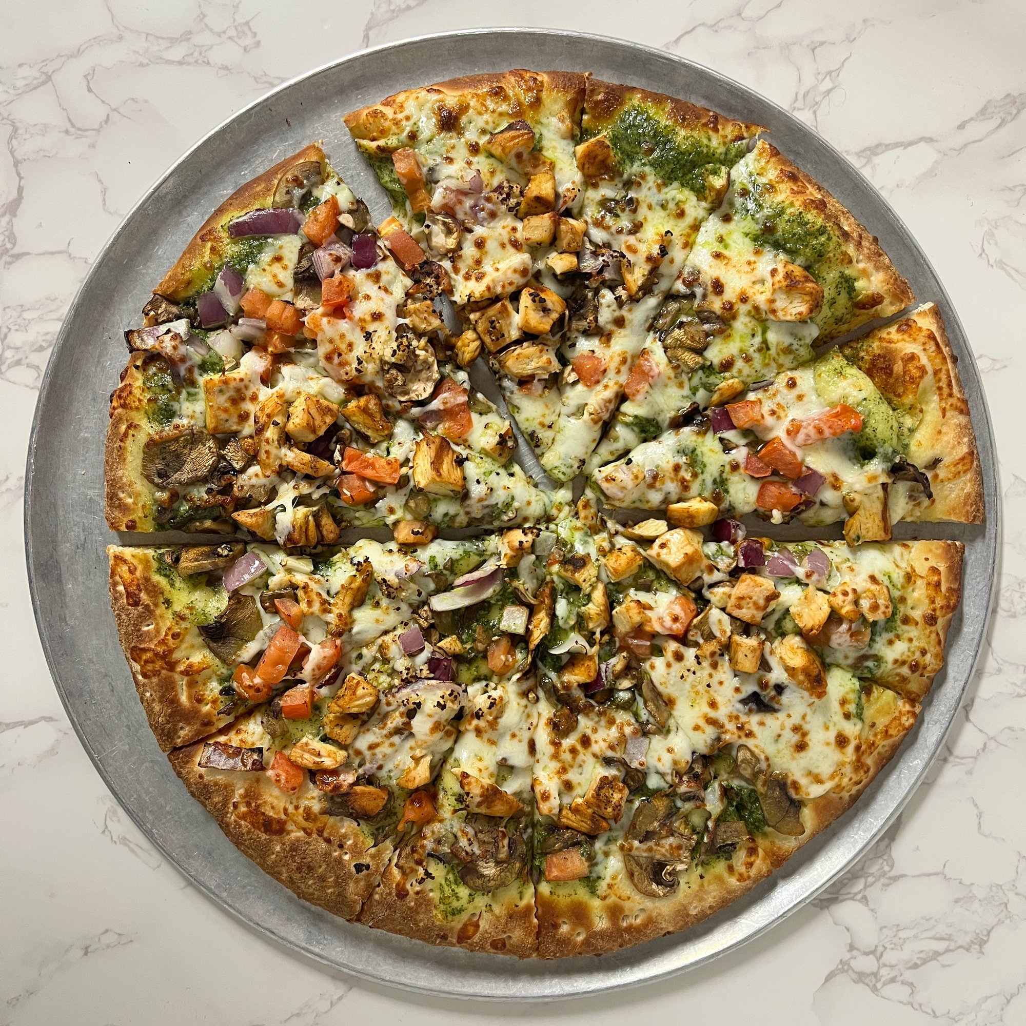 28. Pesto Chicken Pizza (16" Jumbo)