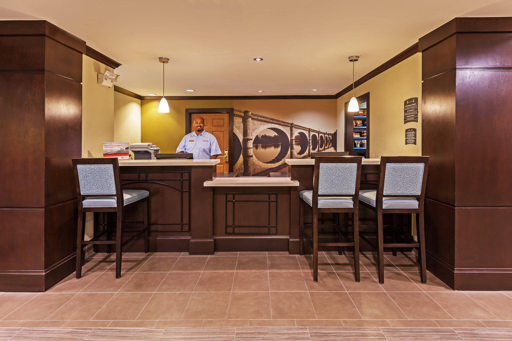 Staybridge Suites Tulsa-Woodland Hills Photo