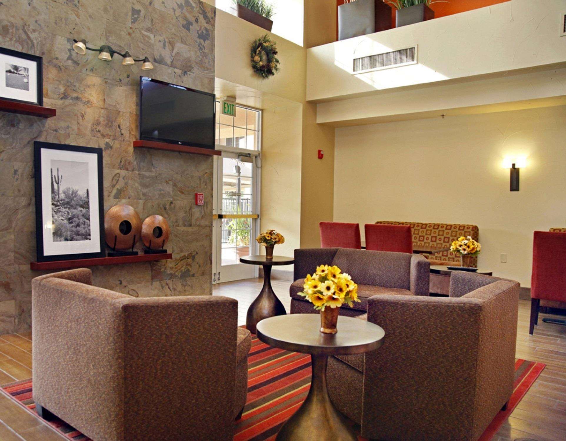 Hampton Inn & Suites Phoenix/Scottsdale Photo