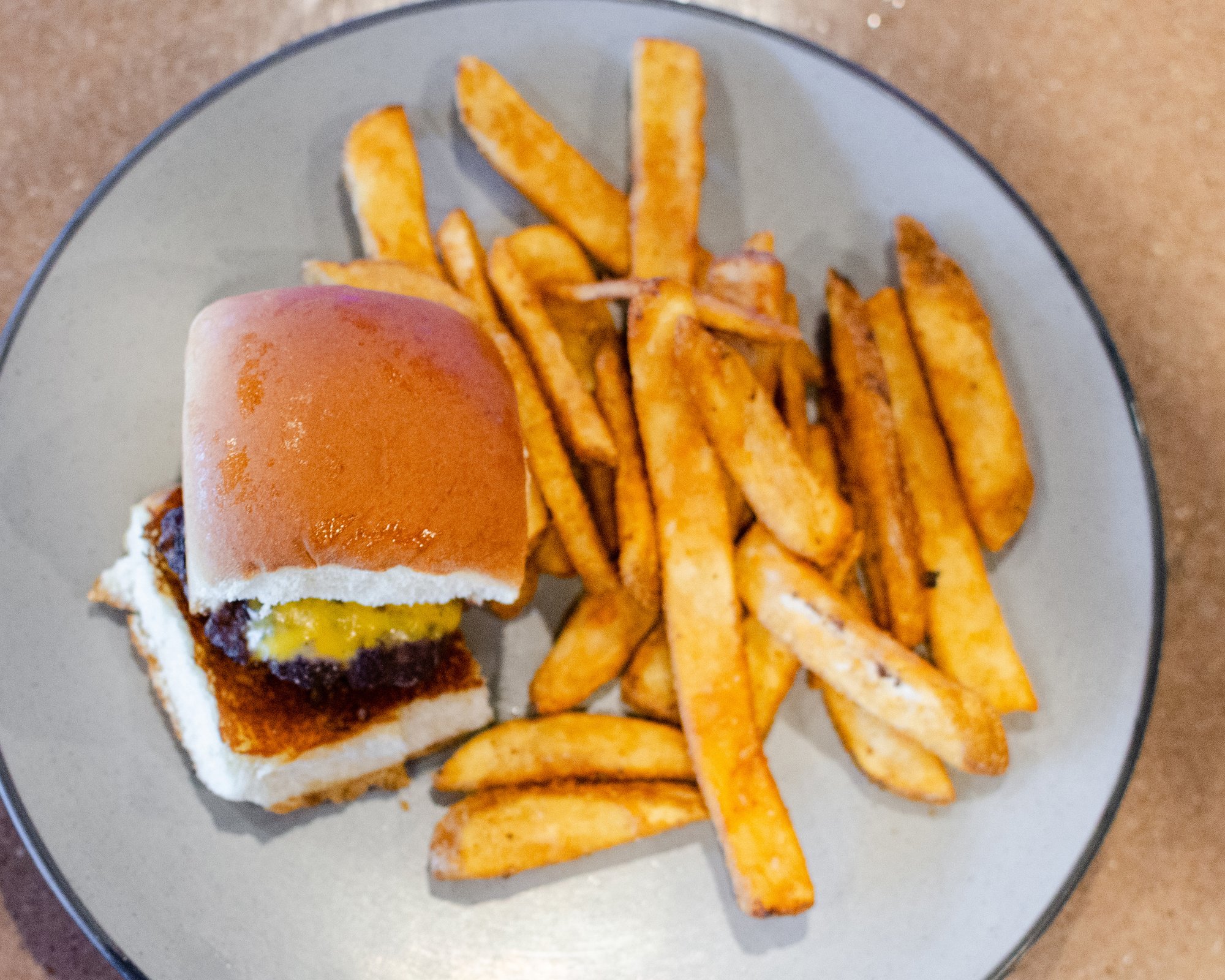 Kids Cheeseburger with Side