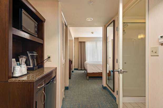 Images Hilton Garden Inn Overland Park