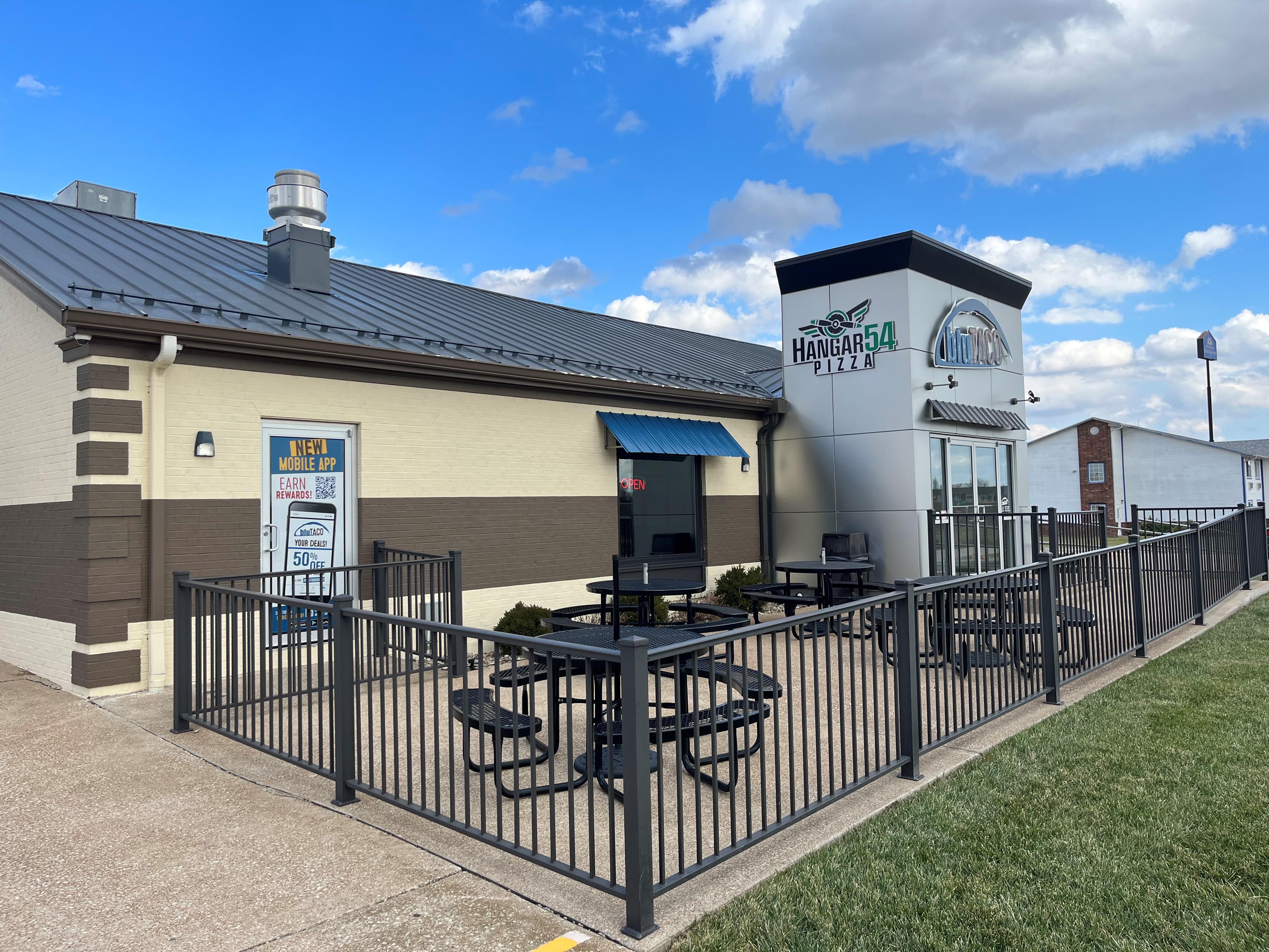 Hangar 54 Pizza Image