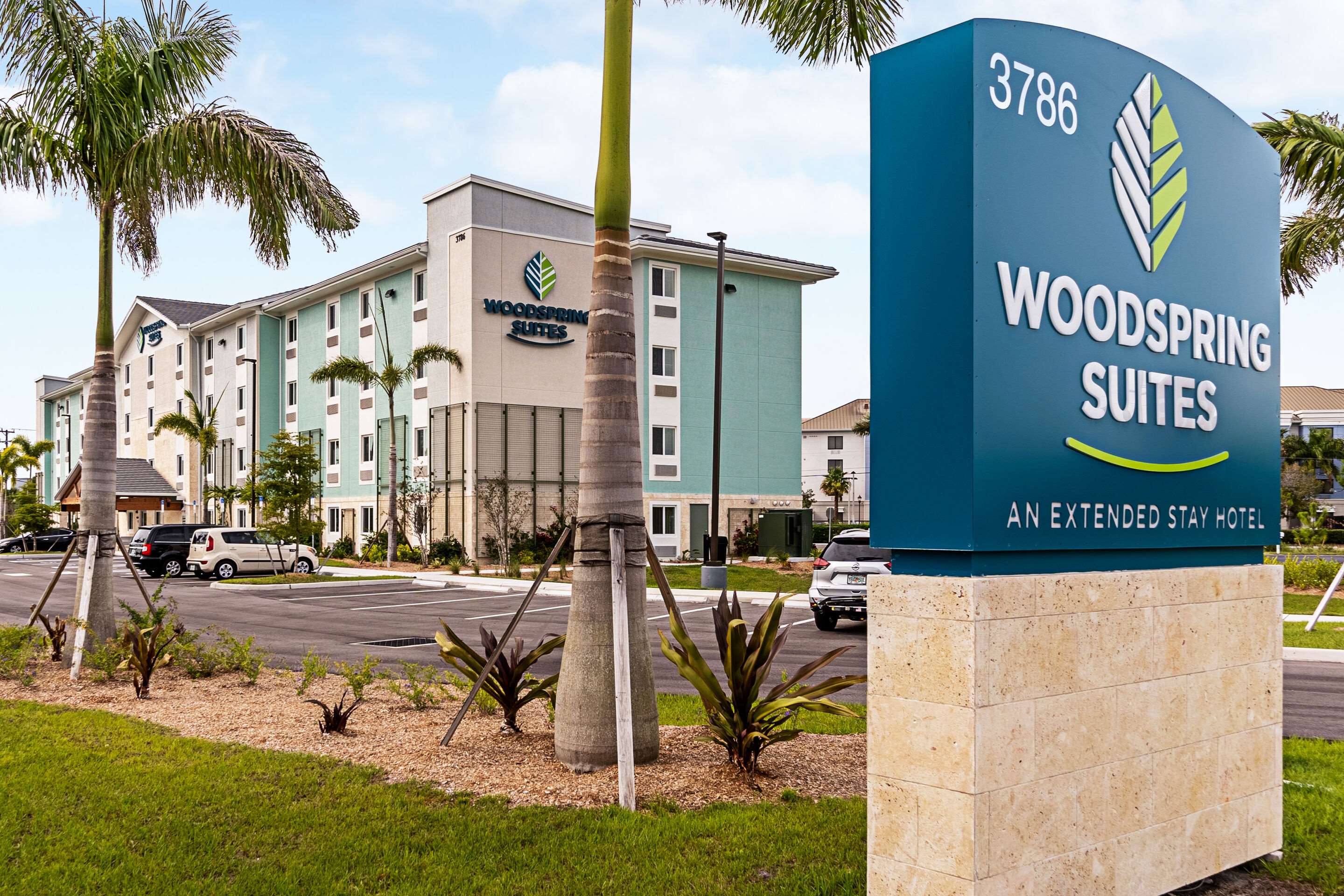 WoodSpring Suites Naples Photo