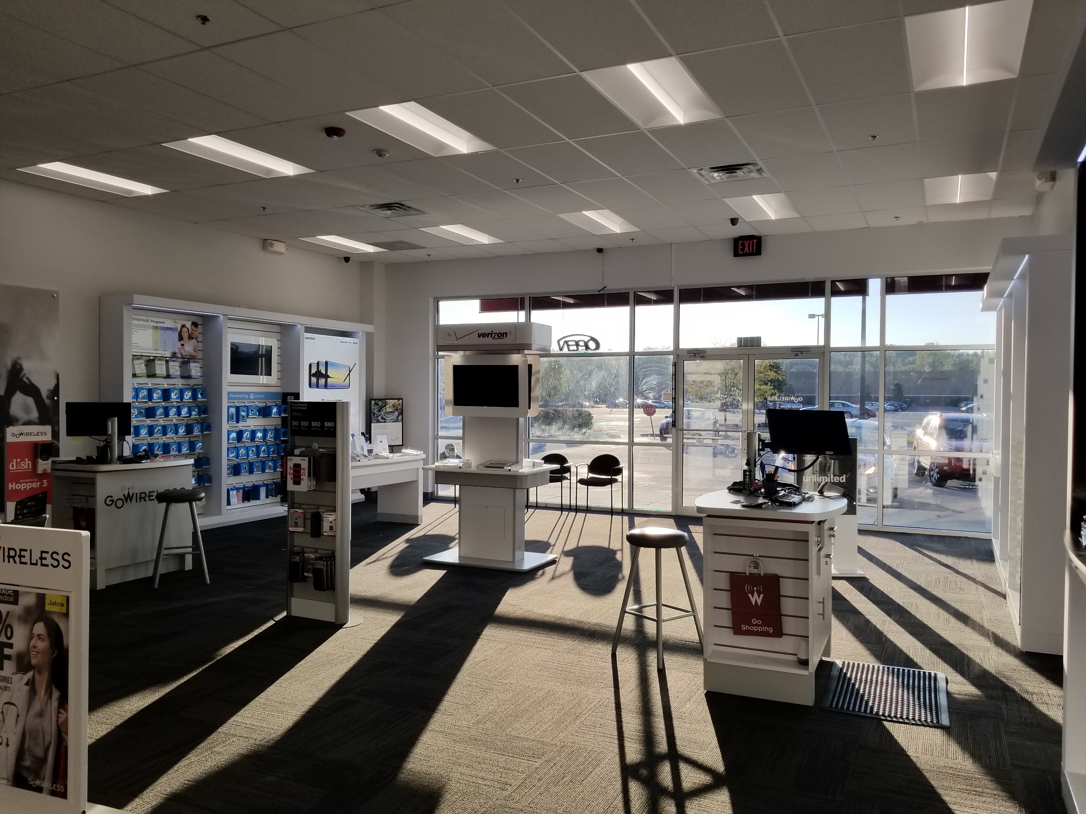 Verizon Authorized Retailer – GoWireless Photo