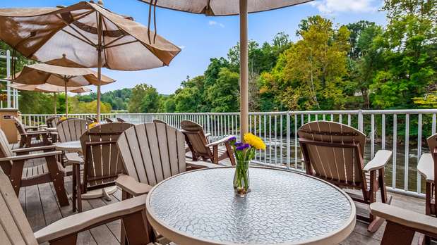 Images Best Western Plus River Escape Inn & Suites
