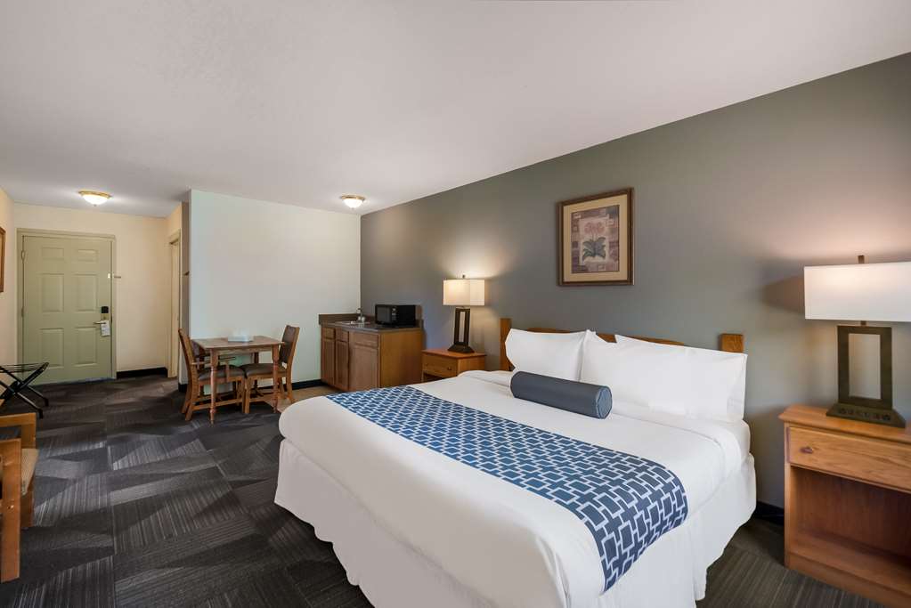 SureStay Plus by Best Western Berkeley Springs Image