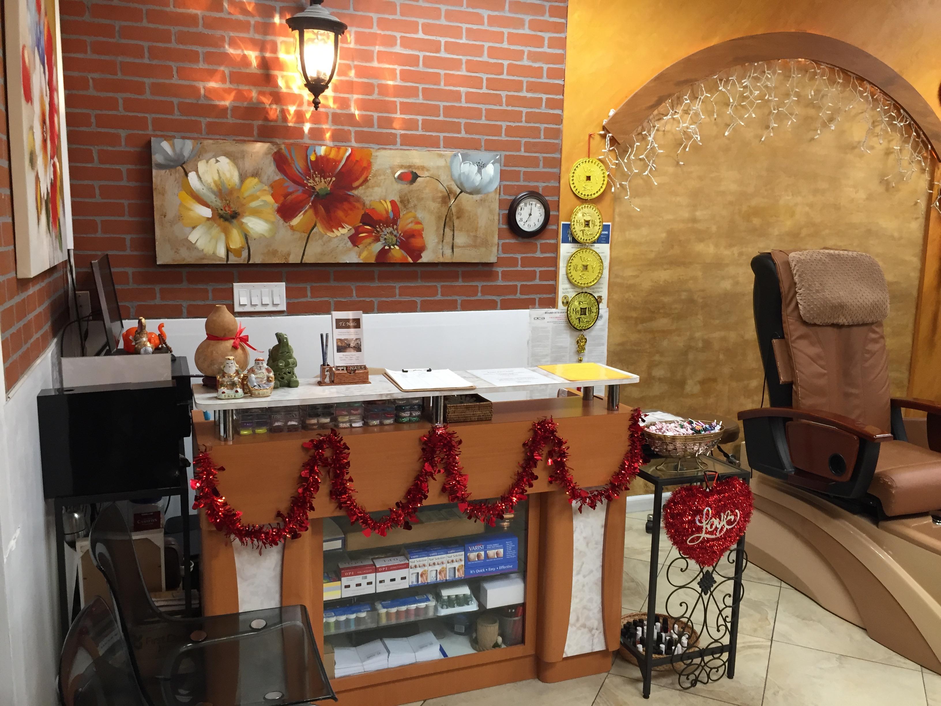 TL Nails & Spa image