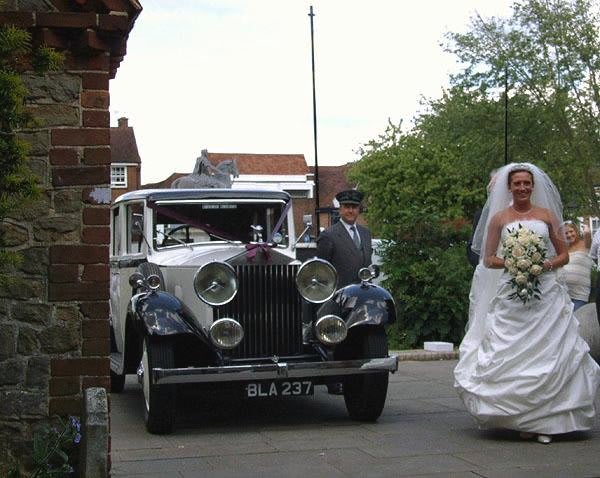 Images Lawnswood Limousines Ltd