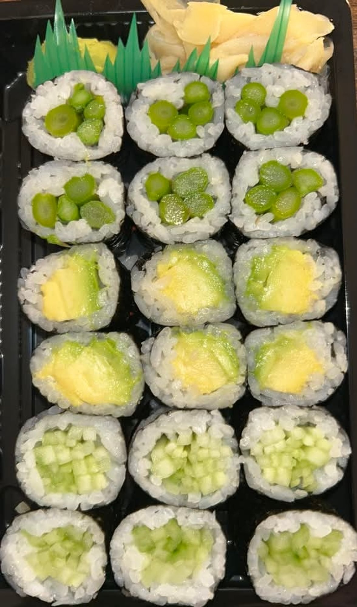 Raku Veggie Maki