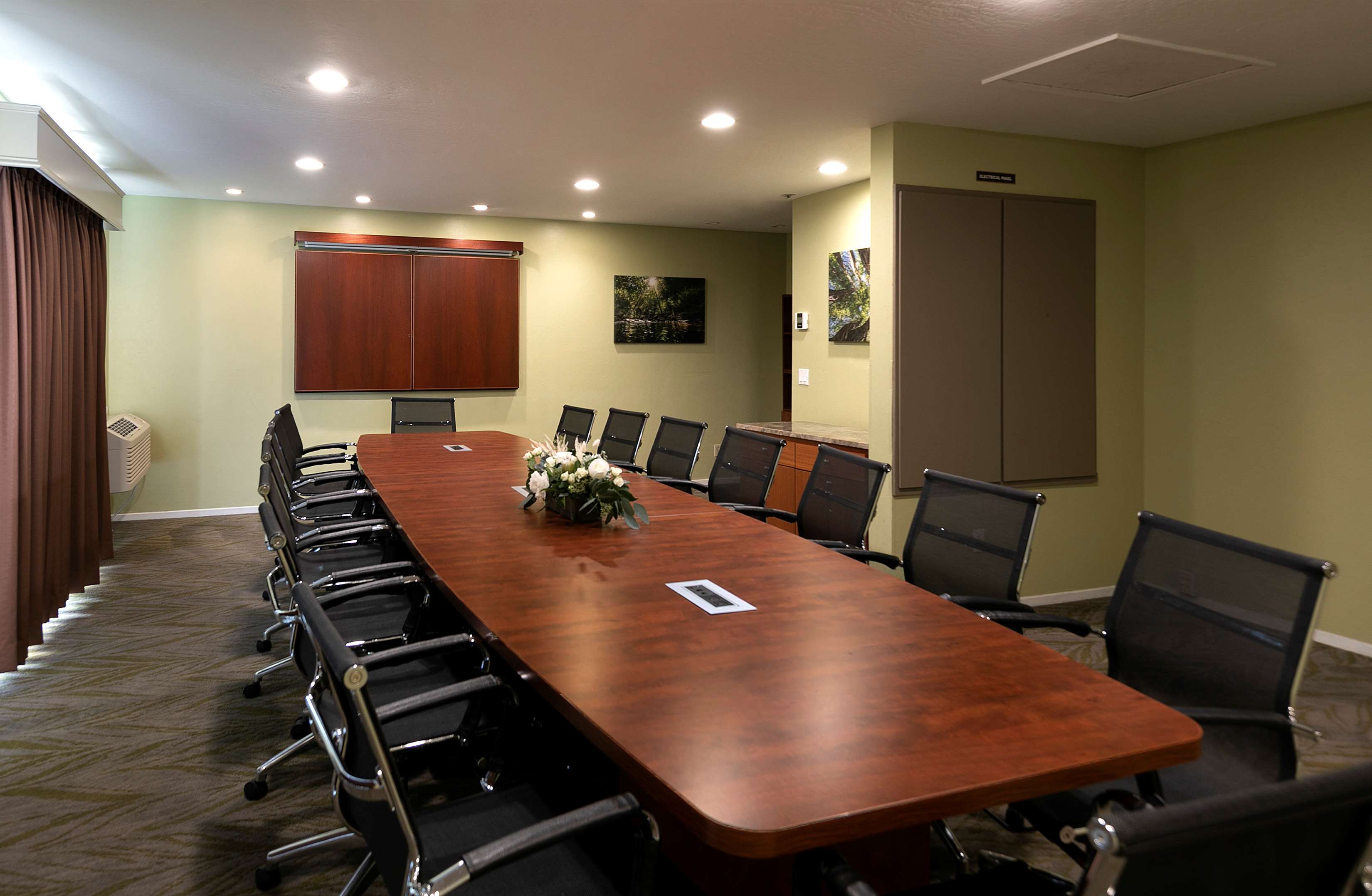 Best Western Seacliff Inn Photo