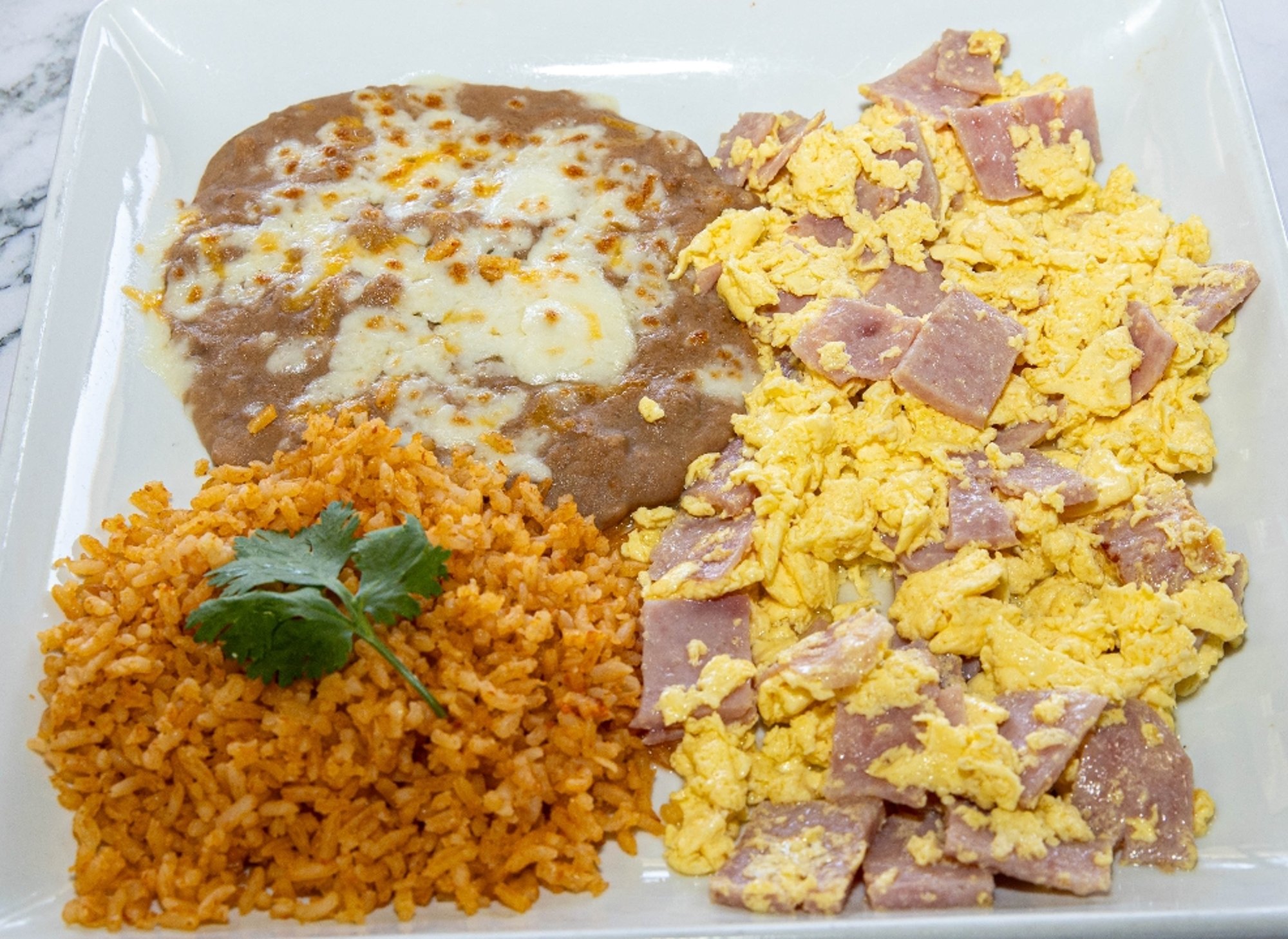 Huevos Con Jamón