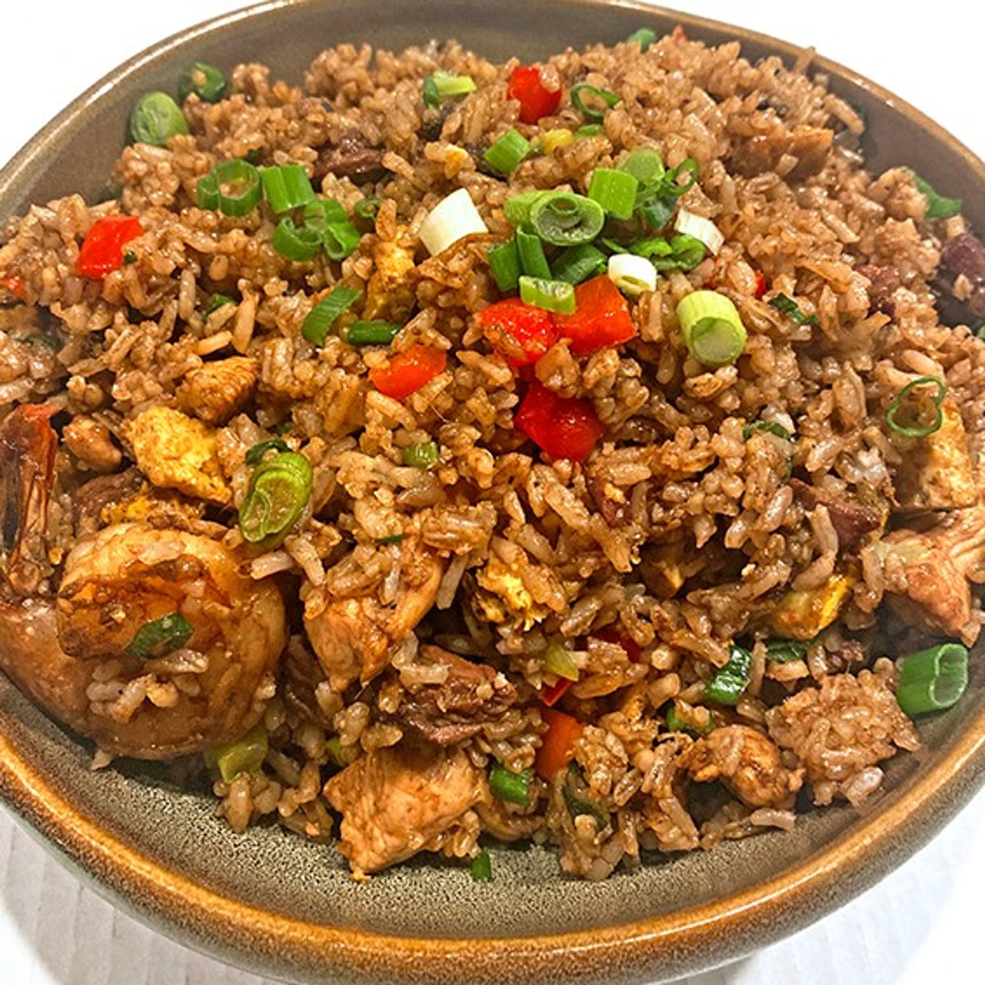 Chaufa de Camaron, Carne, & Pollo / Shrimp, Beef & Chicken