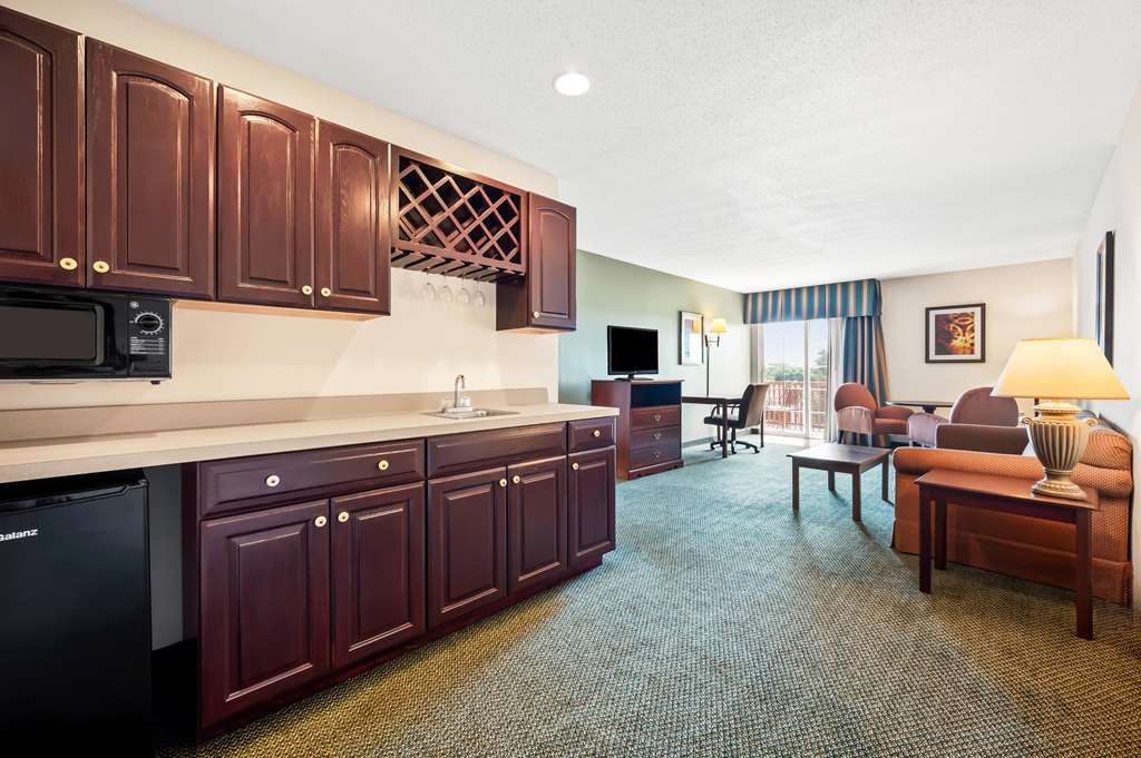 Best Western Annawan Inn Image