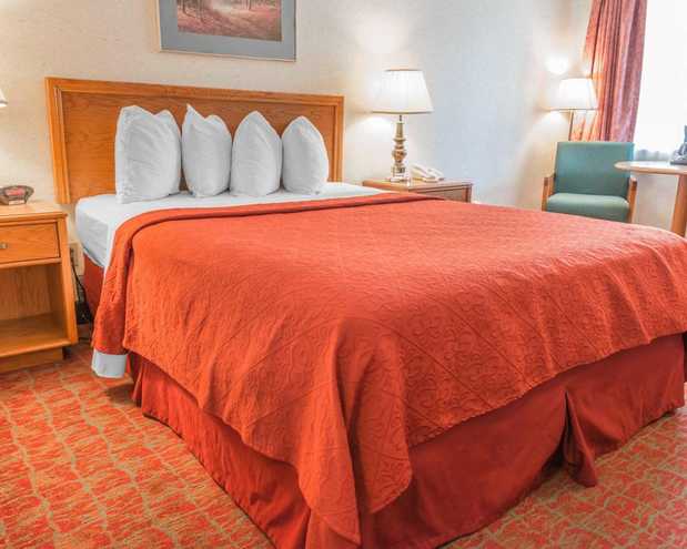 Images Quality Inn Royle