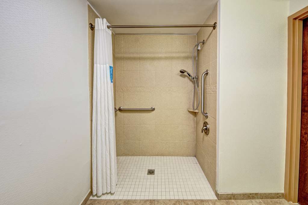 Hampton Inn Winchester Image