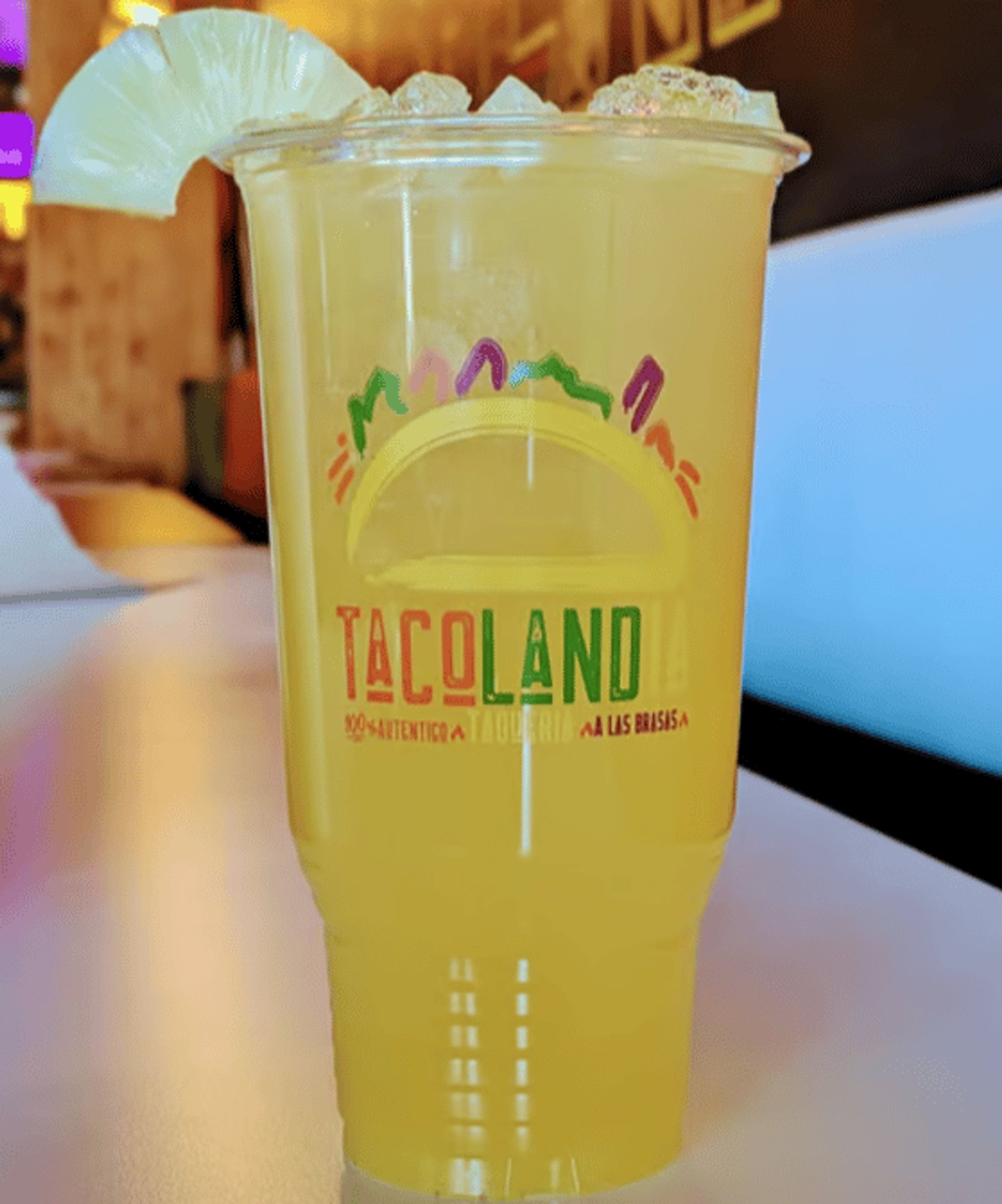 Bebida De Piña Mediana / Medium Pineapple Drink