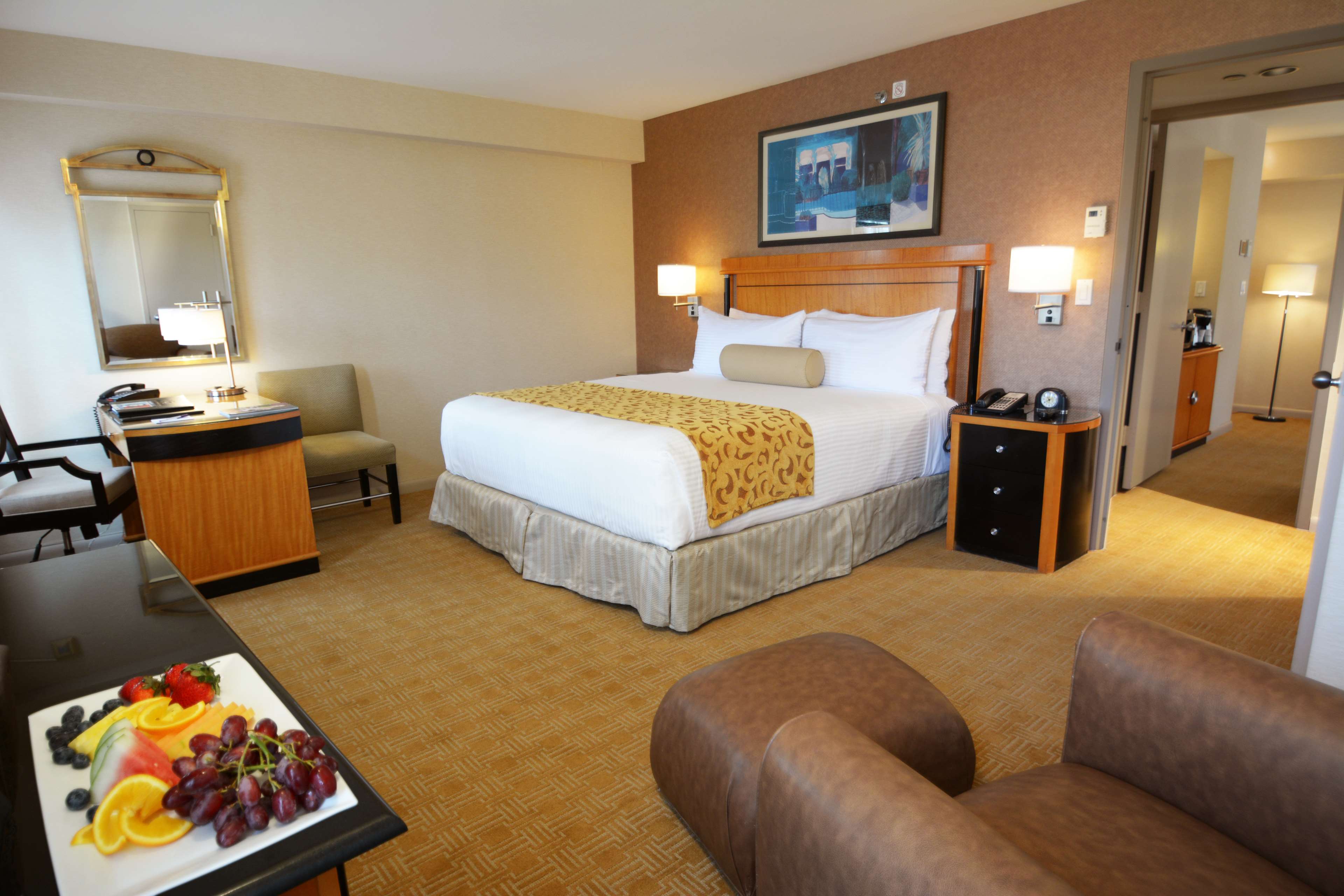 Inn at Great Neck, BW Premier Collection Photo