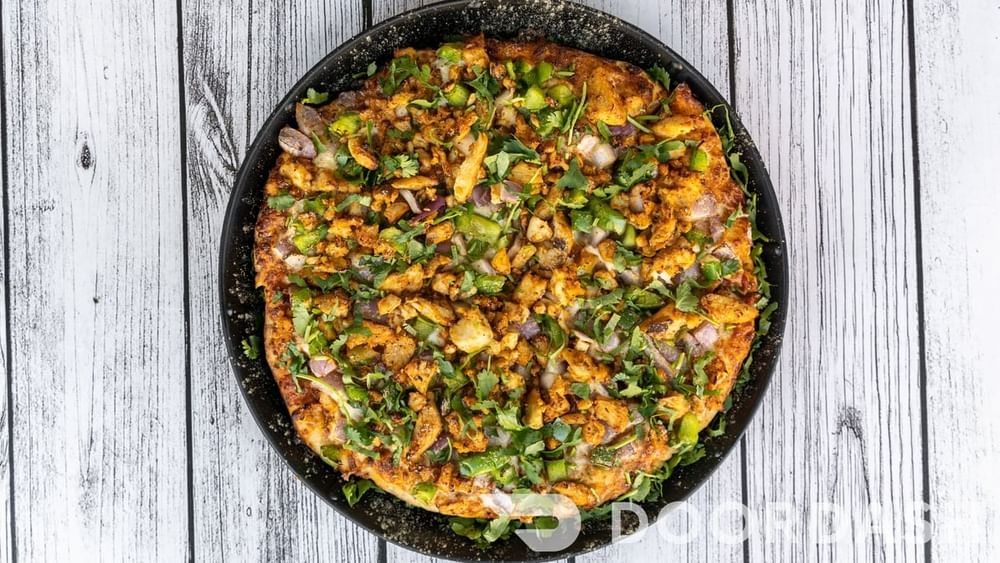 Achari Chicken Pizza