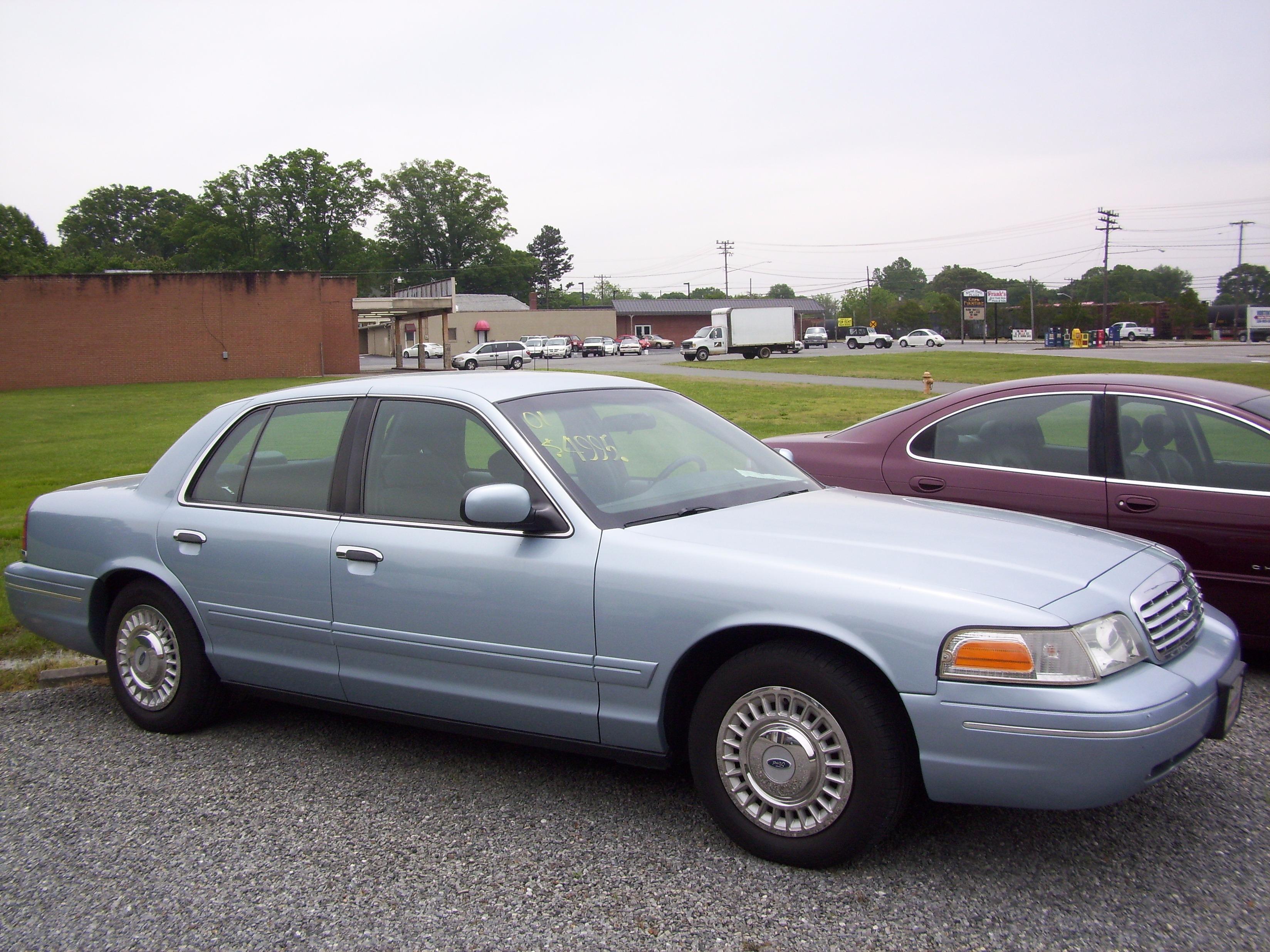 2001 Crown Victoria, V8, Auto, AC, PW, PS, Light Blue w/Blue Cloth, Michelin Tires, 103K miles $4,995