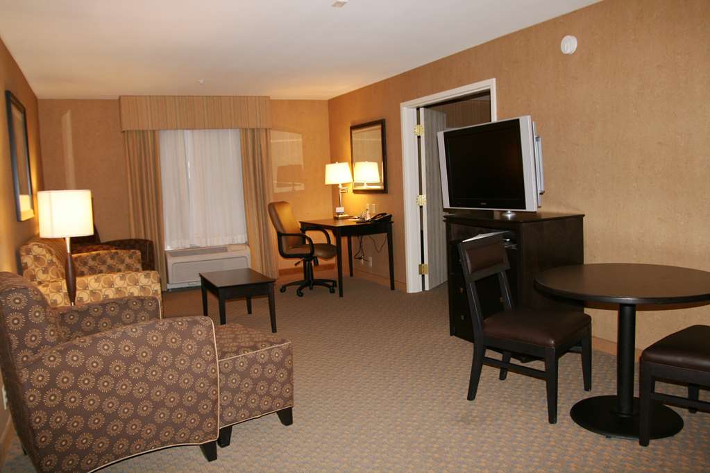Hampton Inn & Suites Barstow Image